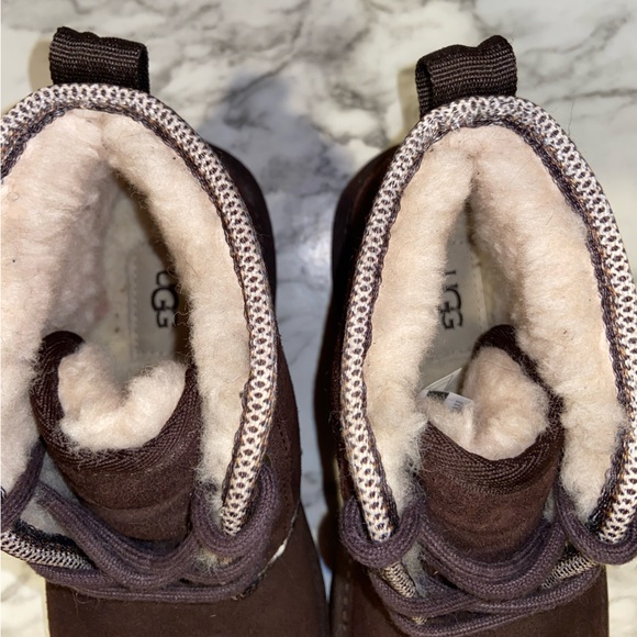 RARE UGG Neumel II Boots - Picture 2 of 9